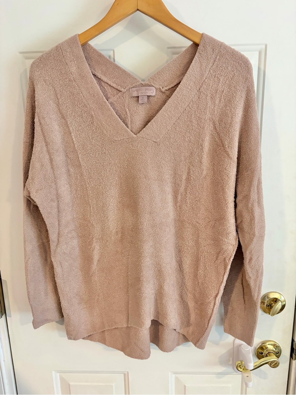Barefoot Dreams Women’s Cream V-Neck Lightweight Pullover